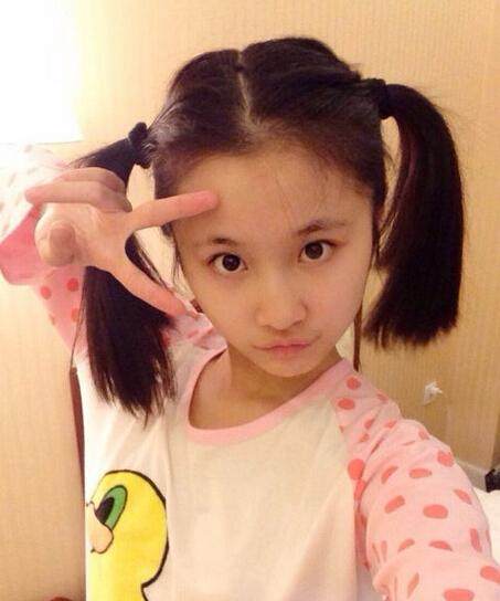 出道仅3年，是巩俐女儿何炅也捧她，如今却低调不红