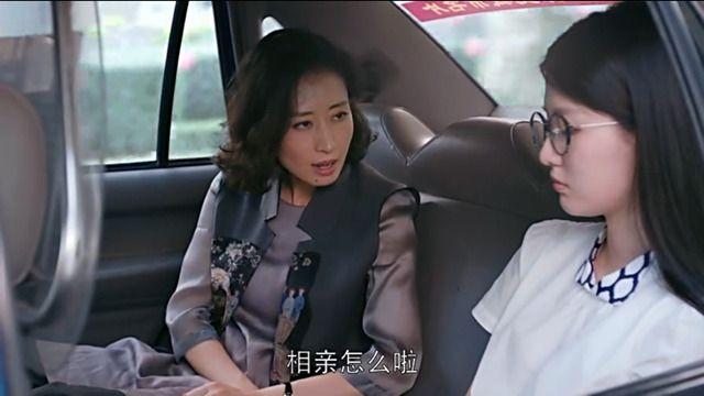 这两人年轻却沦为妈妈专业户 一个因太漂亮一个太有气质