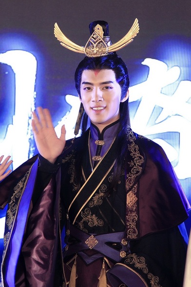 《刀剑狼籍》开播 COSMOS男团李向哲、乙帅、陈斯琪带你穿越刀剑天下