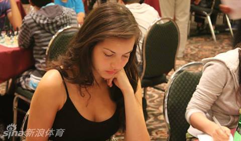 加拿大19岁国际象棋女神