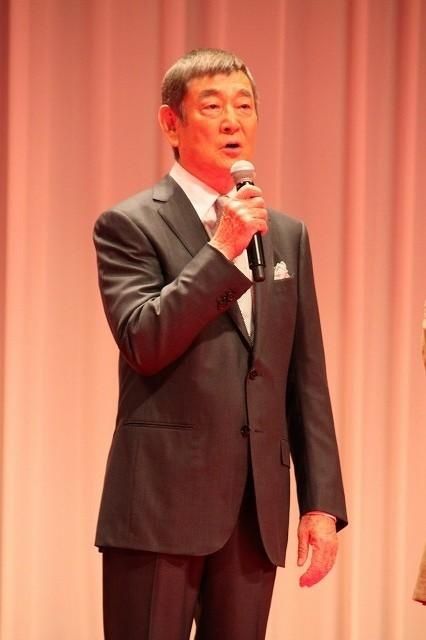 日本著名男演员高仓健去世 享年83岁