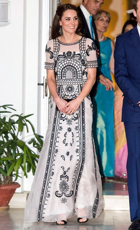 凯特王妃印度不丹之行造型盘点：民族风美翻 依然热爱平价品牌