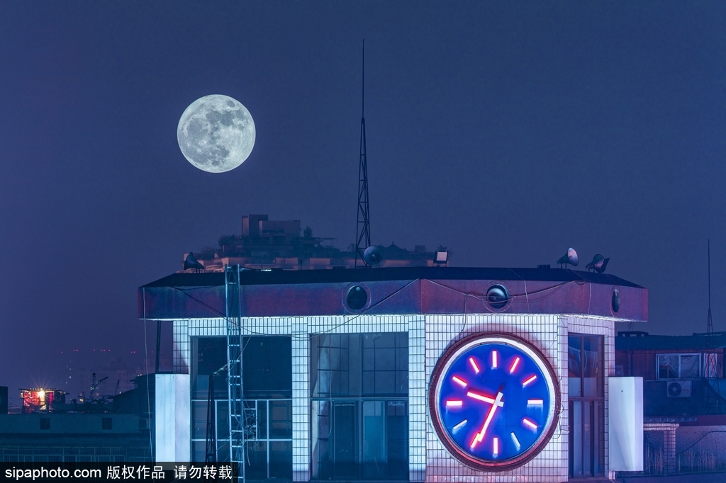 美图：从北京四环到芝加哥市中心 你想要的“超级月亮”都在这里