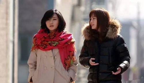 她演戏总不红但演技炸裂被网友评为最美戏疯子