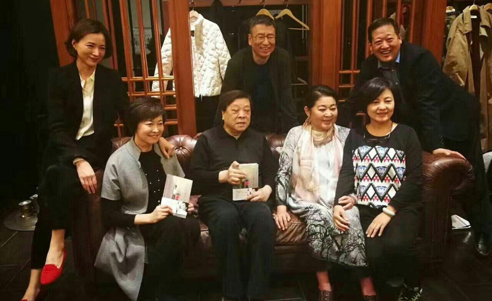 倪萍赵忠祥董卿名嘴重聚 是因为这本催泪的书