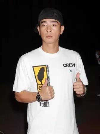 林妙可王俊凯高考引关注 高考糊了的明星也不少