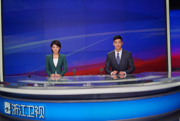 《浙江新闻联播》新主播上线 中国蓝燃放今夏