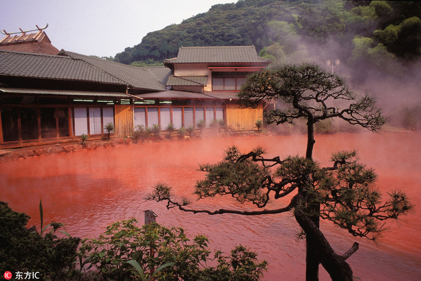 日本“泡汤”圣地盘点 “地狱”温泉受追捧