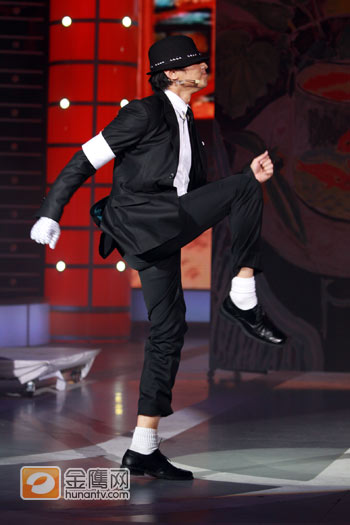 包小柏上节目大跳MJ舞蹈自称麦克包