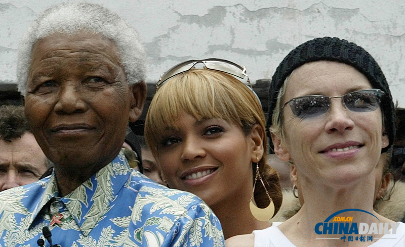 照片追忆曼德拉：南非前总统和他的明星“粉丝”